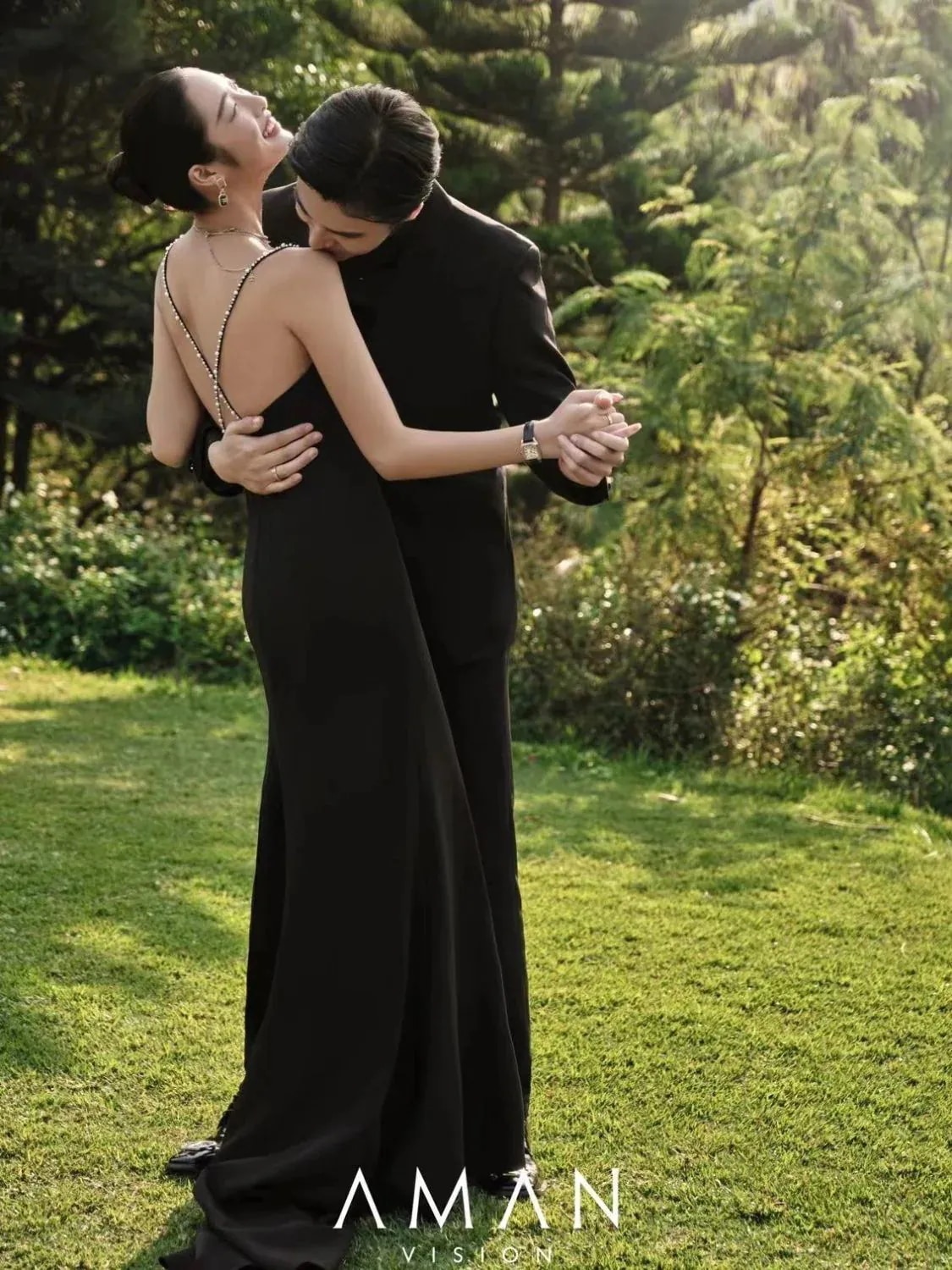 即納人気 2025 新作 気質 ワン ブラックドレス 花嫁ロングドレス 結婚式ワン パーティードレス 結婚式 ドレスファッション(ガラス瓶)