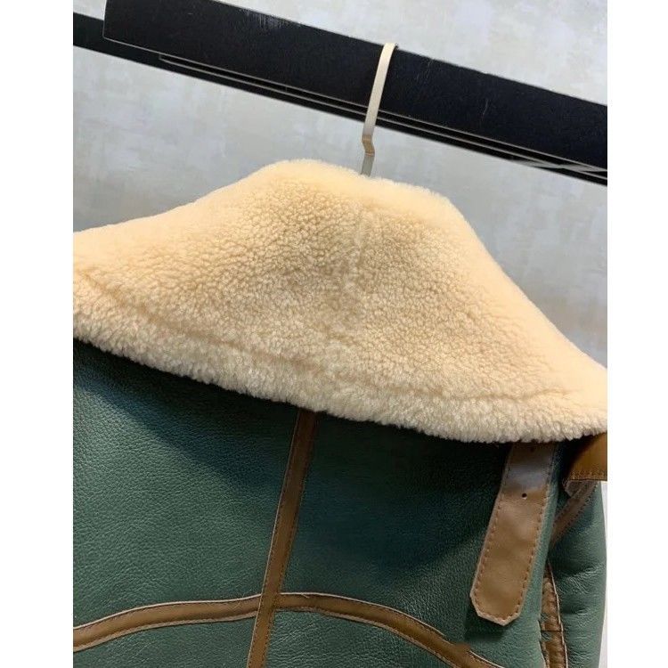 【高品質の製品】アウターボアアウター秋冬 ニューデザイン ジャケット レディース 秋冬ファーコート防寒可愛い ムートンジャケット裏起毛 防寒キルティングアウター 【高品質の製品】アウターボアアウター秋冬 ニューデザイン ジャケット レディース 秋冬ファーコート防寒可愛い ムートンジャケット裏起毛 防寒キルティングアウター