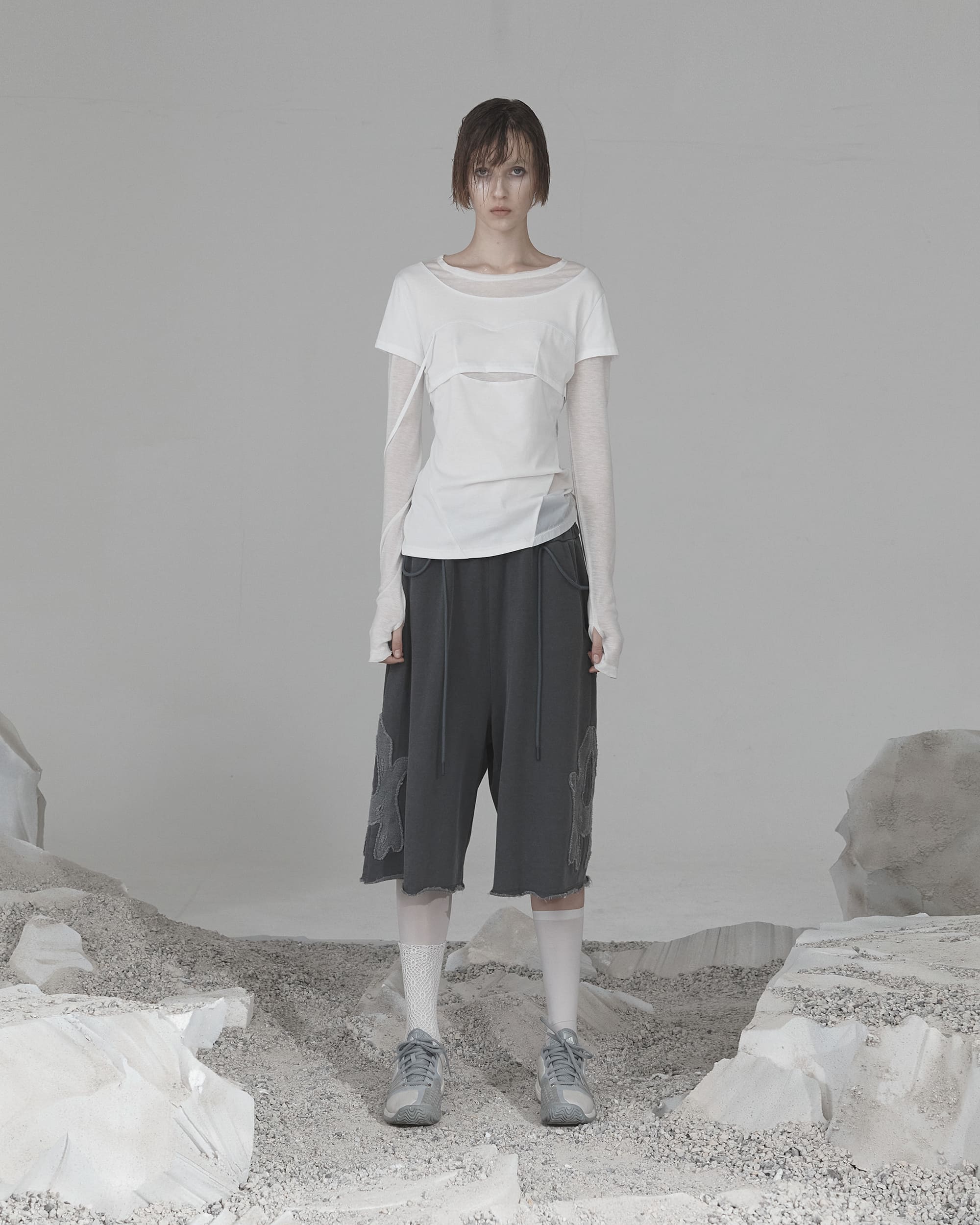 トップス ojos Layered Shoulder Strap OJOS] Layered Shoulder Strap Long Sleeves