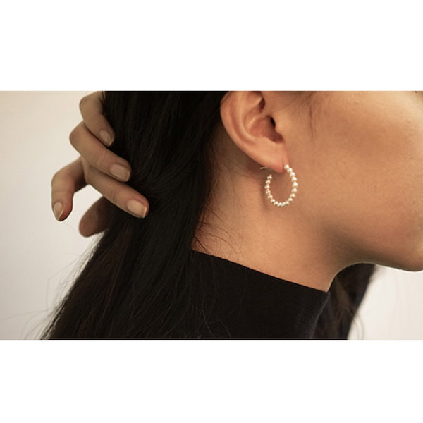 【one enough】WaterDrop Ear Cuff▲BTS着用 one enough】WaterDrop Ear Cuff△BTS着用 one enough