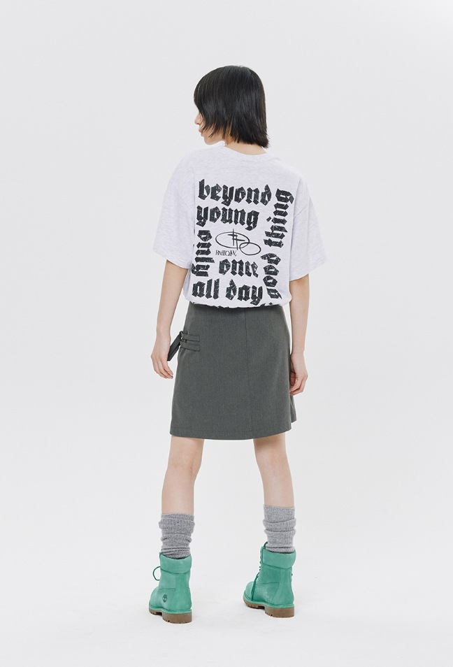 ★2024SS新作★ROMANTIC CROWN★BEYOND YOUNG TEE SHIRT ROMANTIC CROWN】 BEYOND YOUNG TEE SHIRT Tシャツ・カットソー