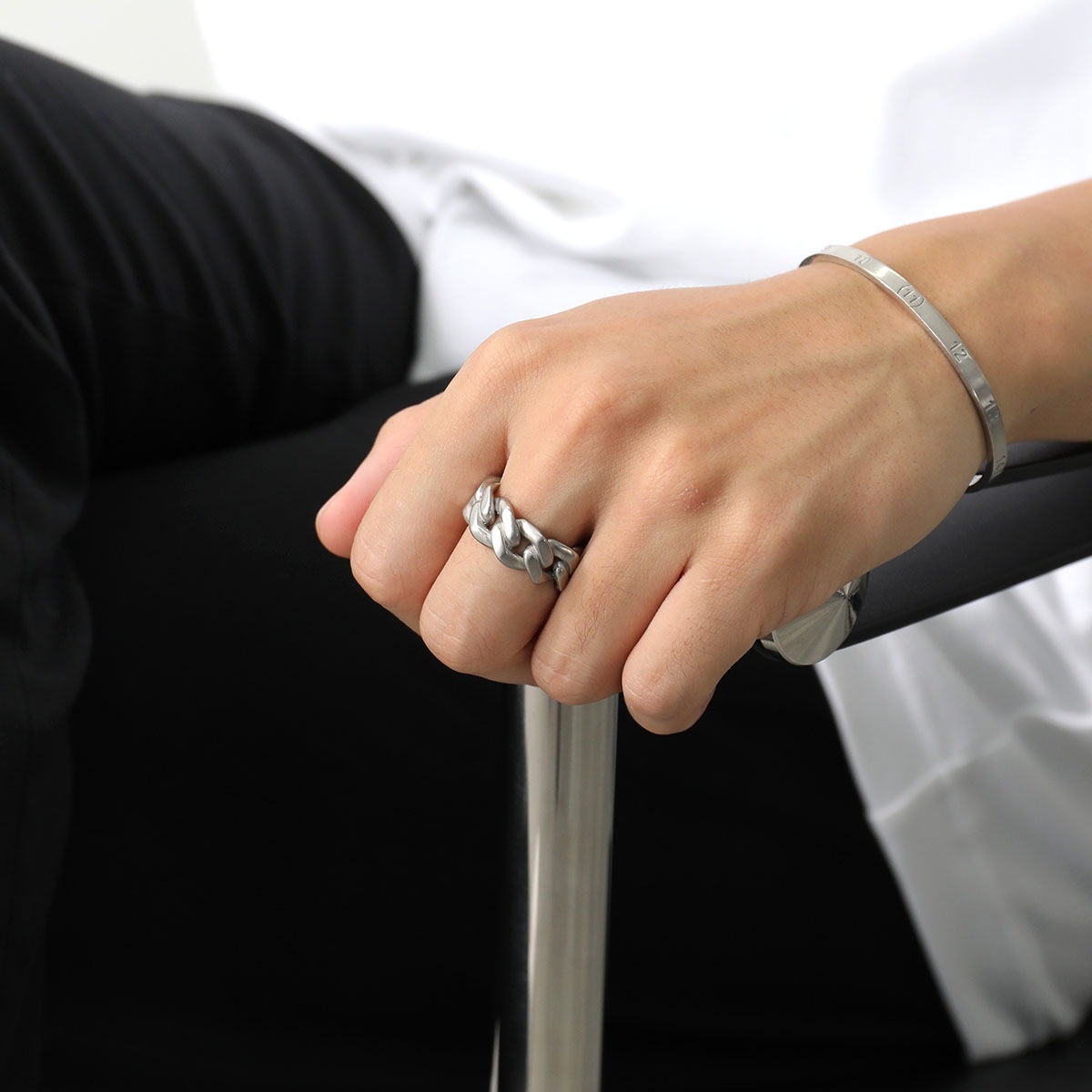 MAISON MARGIELA メゾンマルジェラ リング SI8UQ0004 SV0130 レディース メンズ インターロッキングチェーン 指輪 アクセサリー 951 【mega】 MAISON MARGIELA メゾンマルジェラ リング SI8UQ0004 SV0130 レディース メンズ インターロッキングチェーン 指輪 アクセサリー 951 【mega】