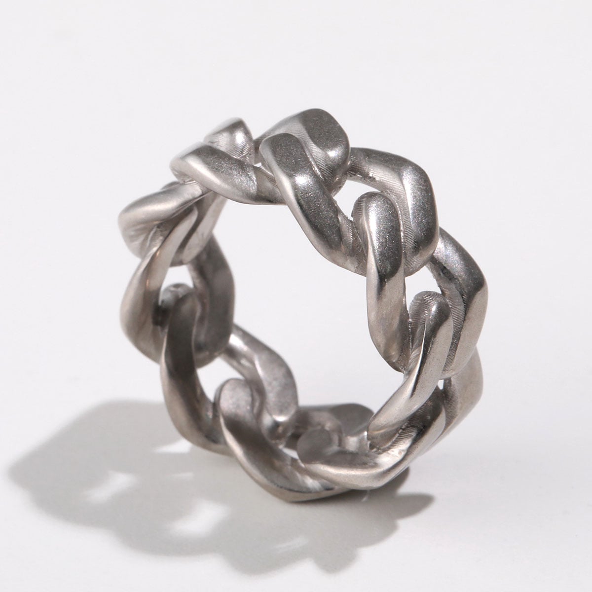 MAISON MARGIELA メゾンマルジェラ リング SI8UQ0004 SV0130 レディース メンズ インターロッキングチェーン 指輪 アクセサリー 951 【mega】 MAISON MARGIELA メゾンマルジェラ リング SI8UQ0004 SV0130 レディース メンズ インターロッキングチェーン 指輪 アクセサリー 951 【mega】