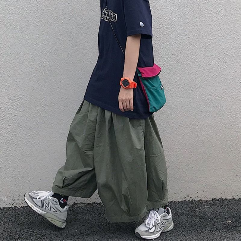 のハラジュク怠惰な風ワイドレッグパンツ男性と女性のゆったりとしたオーバーオールヒップホップペンダント のハラジュク怠惰な風ワイドレッグパンツ男性と女性のゆったりとしたオーバーオールヒップホップペンダント