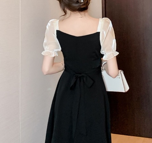 ワンピース フレアワンピース ワンピドレス ミモレ ミモレ丈 半袖 ボリューム袖 切り替えデザイン パフスリーブ スクエアネック フレア かわいい 大人可愛い きれいめ 大人 上品 おしゃれ お洒落