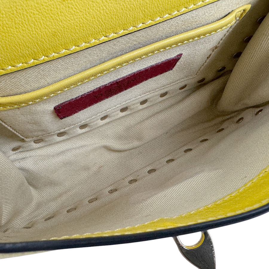 ヴァレンティノ ガラヴァーニ Valentino Garavani ショルダーバッグ レザー イエロー レディース z4523 ヴァレンティノ ガラヴァーニ Valentino Garavani ショルダーバッグ レザー イエロー レディース z4523