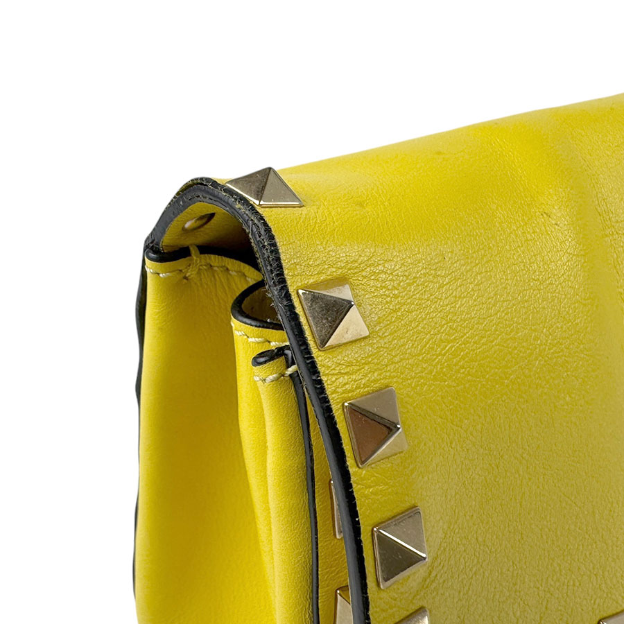 ヴァレンティノ ガラヴァーニ Valentino Garavani ショルダーバッグ レザー イエロー レディース z4523 ヴァレンティノ ガラヴァーニ Valentino Garavani ショルダーバッグ レザー イエロー レディース z4523