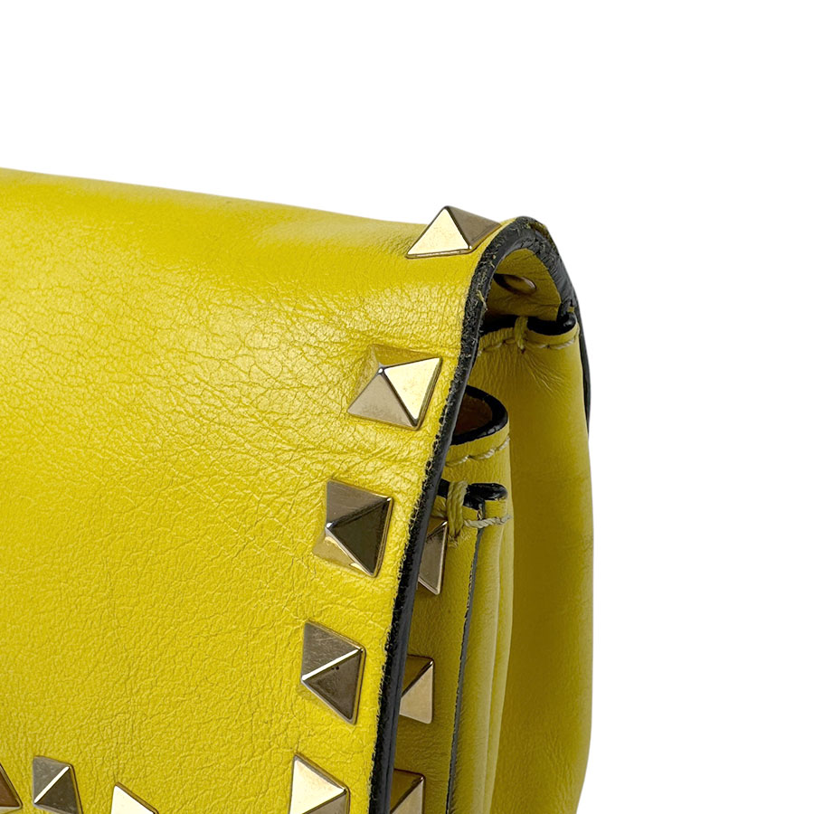 ヴァレンティノ ガラヴァーニ Valentino Garavani ショルダーバッグ レザー イエロー レディース z4523 ヴァレンティノ ガラヴァーニ Valentino Garavani ショルダーバッグ レザー イエロー レディース z4523