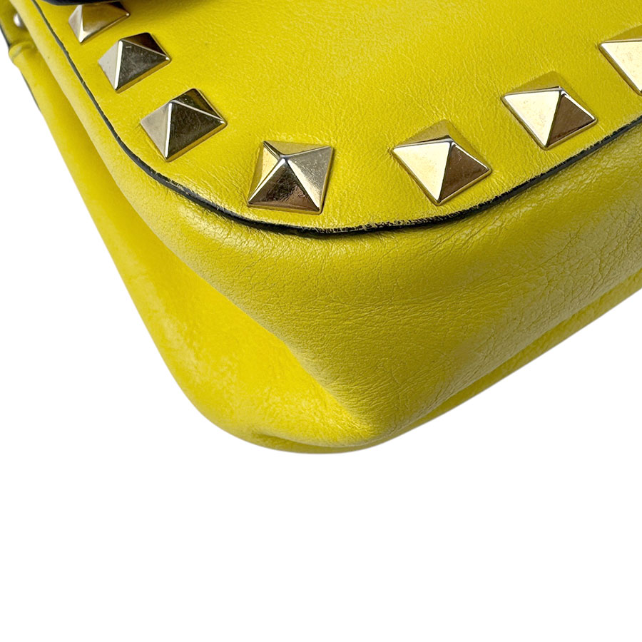 ヴァレンティノ ガラヴァーニ Valentino Garavani ショルダーバッグ レザー イエロー レディース z4523 ヴァレンティノ ガラヴァーニ Valentino Garavani ショルダーバッグ レザー イエロー レディース z4523