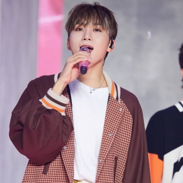 Qoo10] SEVENTEENスングァン着用 Ast