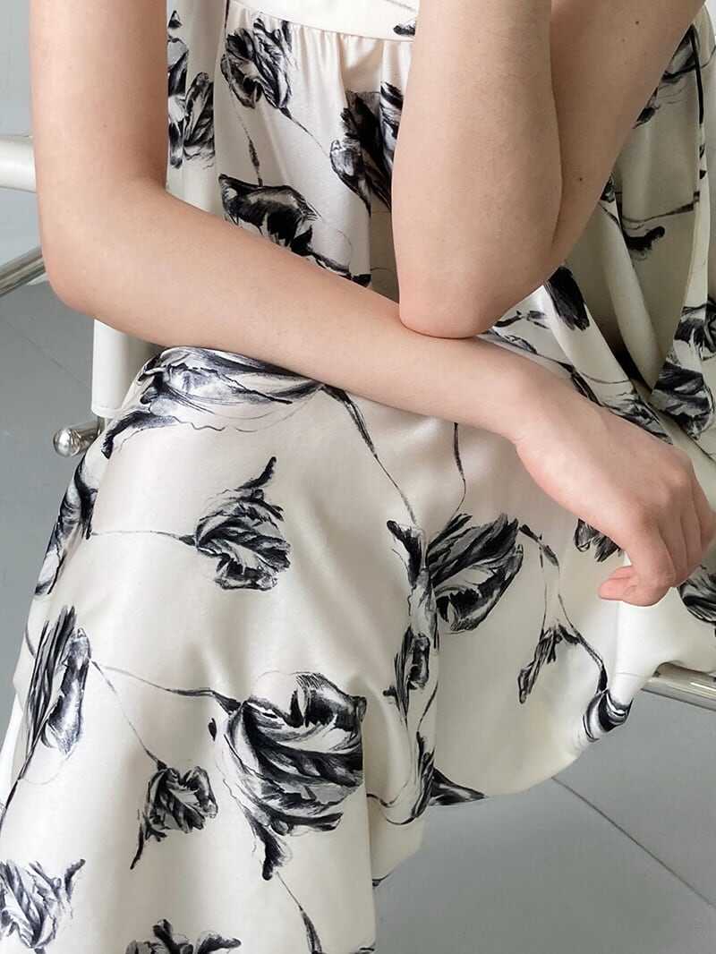 フラワープリント ストラップ ワンピース サスペンダー スカート 花柄 ロング丈 フローラル フレア ゆったり セクシー キャミワンピ かわいい 大人可愛い きれいめ シンプル カジュアル lone0