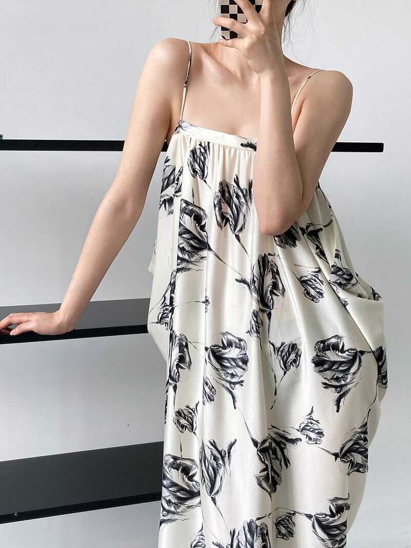 フラワープリント ストラップ ワンピース サスペンダー スカート 花柄 ロング丈 フローラル フレア ゆったり セクシー キャミワンピ かわいい 大人可愛い きれいめ シンプル カジュアル lone0