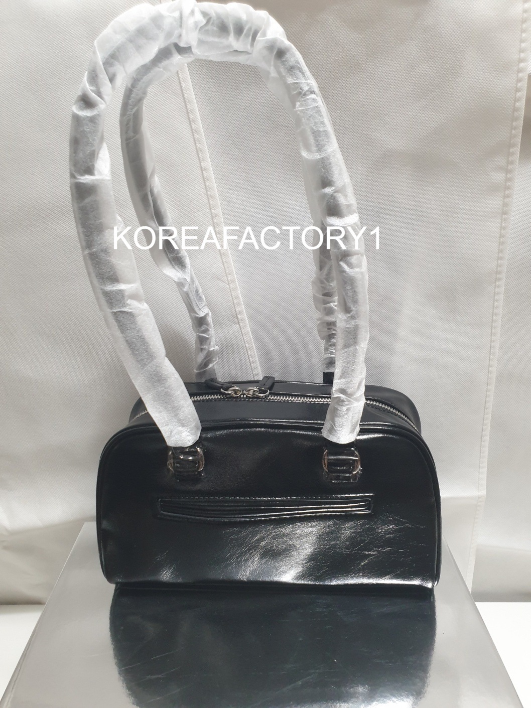 LE SSERAFIM /newjeans 着用 Chubby bag/ビーガンレザー