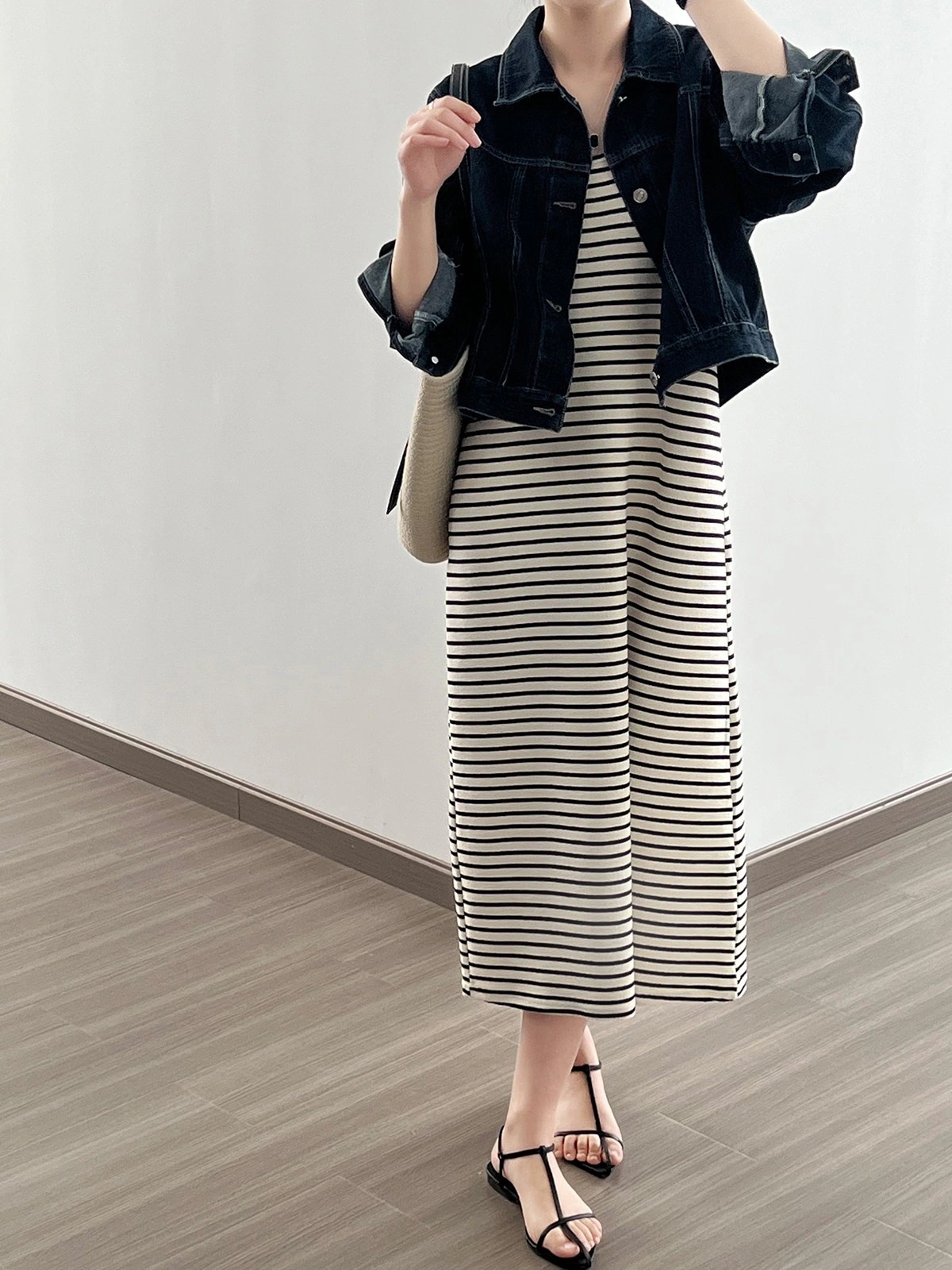 韓国ファッション 2025コーデに役立つ!デニムジャケット レディース 2025春の新作開襟シングルブレストショートジャケット 韓国ファッション 2025コーデに役立つ!デニムジャケット レディース 2025春の新作開襟シングルブレストショートジャケット