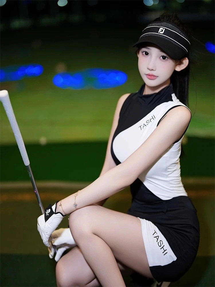 【送料無料】ゴルフウェア 春夏 レディース スポーツウェア トップス 袖無し 半袖 Tシャツ スカート ミニスカート 上下セット 黒白 女性 テニスウェア 通気性 速乾 韓国風 おしゃれ