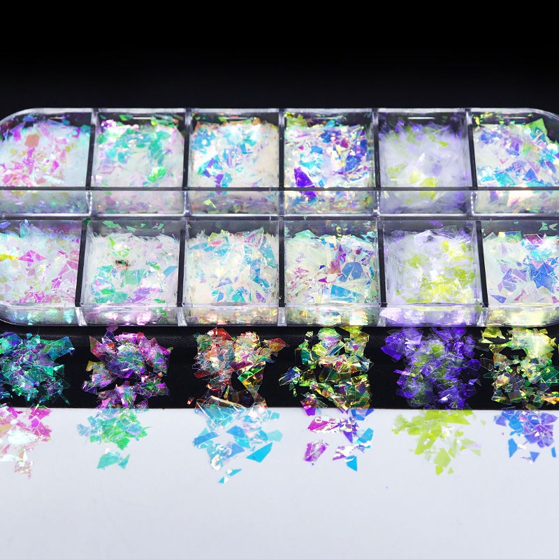 【1つ買うと10つ無料】12色ボックス入り偏光イリュージョンイミテーションブロケードスパンコール高光沢不規則セロハン大破片ネイルアートスパンコール
