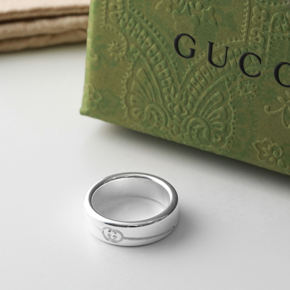 GUCCI グッチ リング TAG 774052 J8400 メンズ ダイアゴナル インターロッキングG 指輪 アクセサリー 8106/SILVER GUCCI グッチ リング TAG 774052 J8400 メンズ ダイアゴナル インターロッキングG 指輪 アクセサリー 8106/SILVER