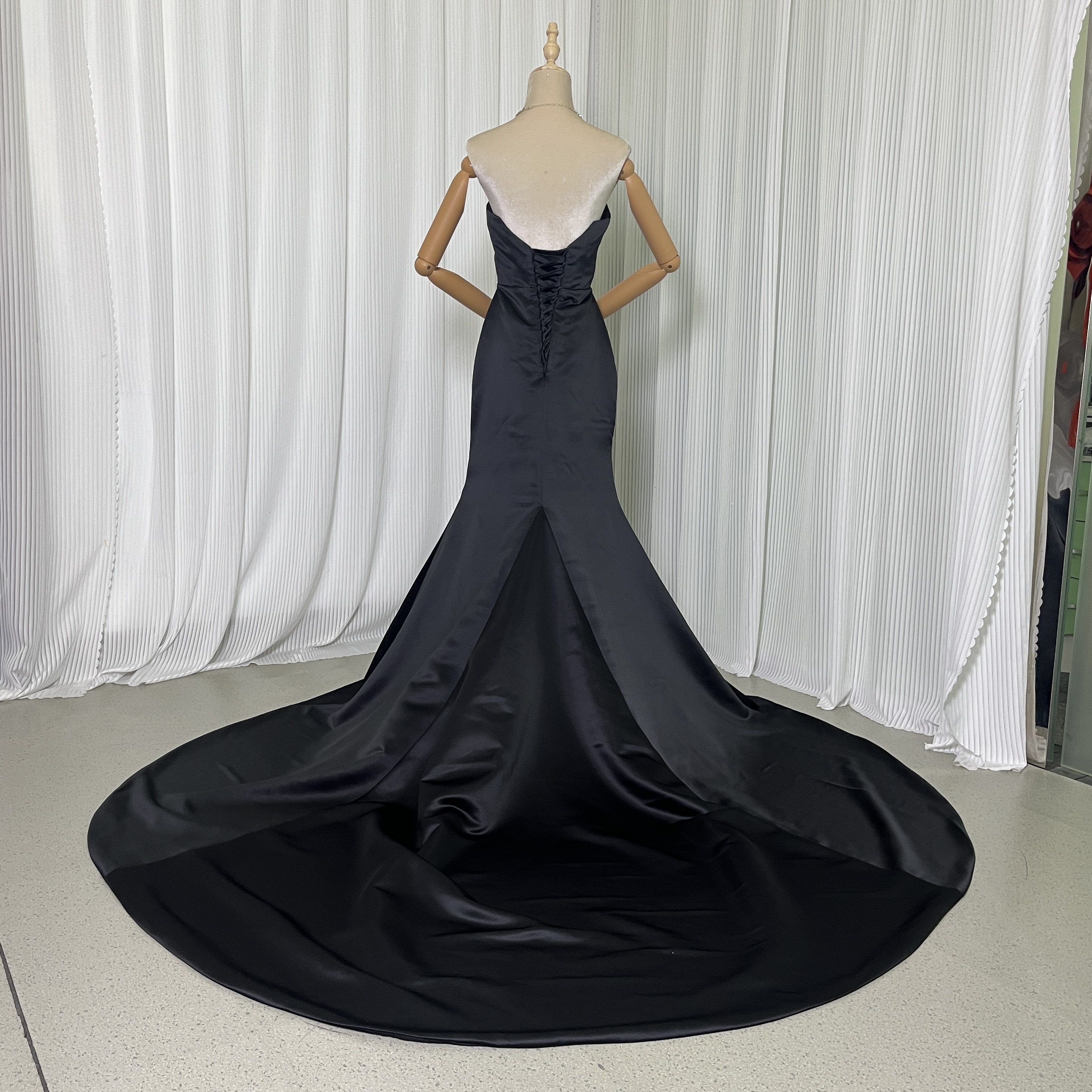 パーティードレス ブラック ベアトップ マーメイドライン ロングトレーン 編み上げ 演奏会/音楽会