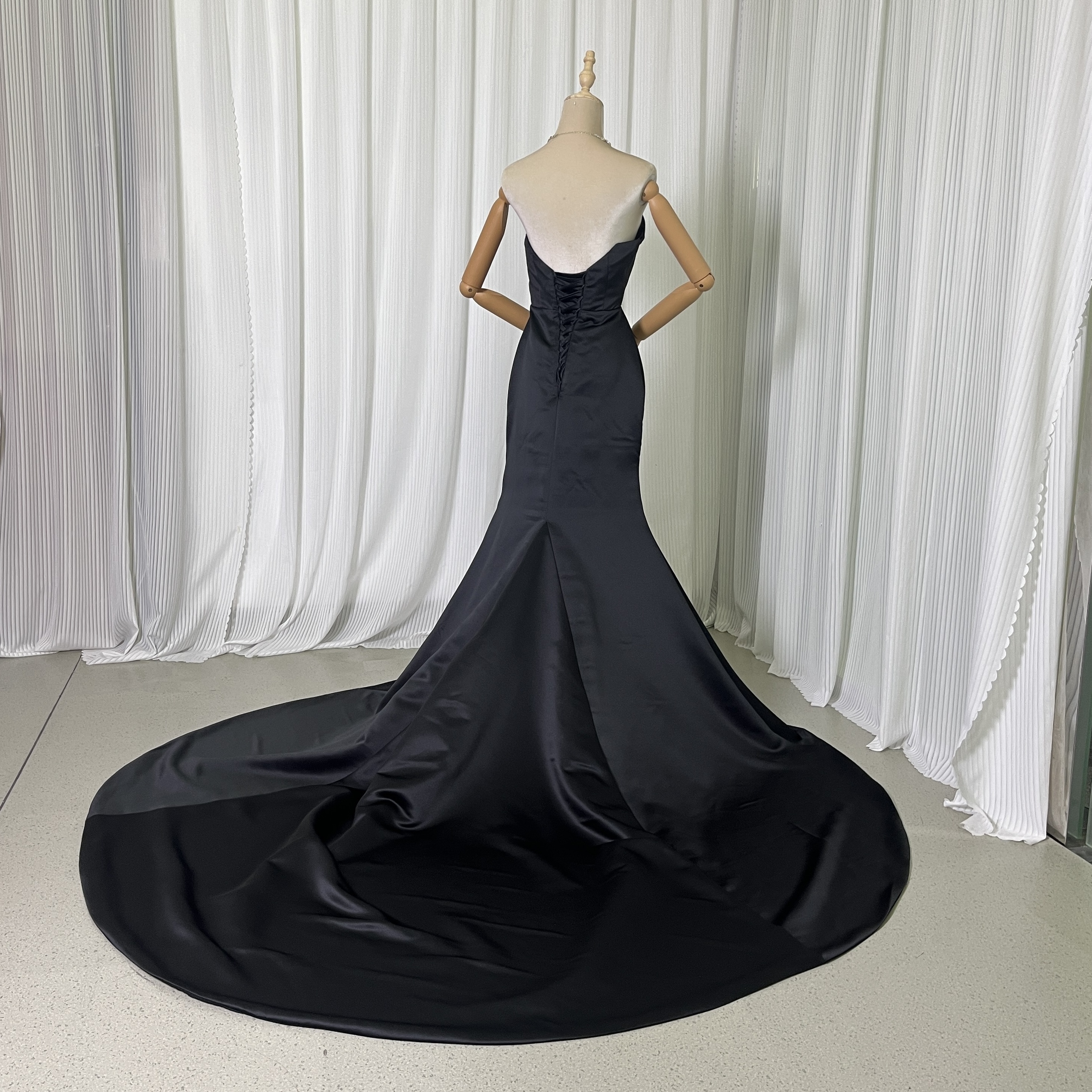 パーティードレス ブラック ベアトップ マーメイドライン ロングトレーン 編み上げ 演奏会/音楽会