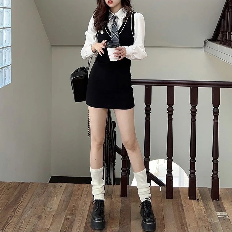 韓国 アカデミックjk 制服長袖インナーシャツ+百掛けベストワンピース+ネクタイ3点セット スーツ 涼しく楽ちんセットアップ 韓国 アカデミックjk 制服長袖インナーシャツ+百掛けベストワンピース+ネクタイ3点セット スーツ 涼しく楽ちんセットアップ