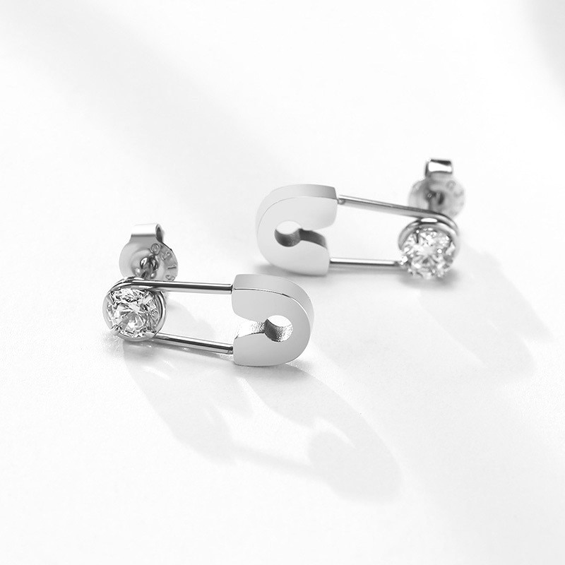 Qoo10] TXT ヨンジュン着用モチーフ ピアス