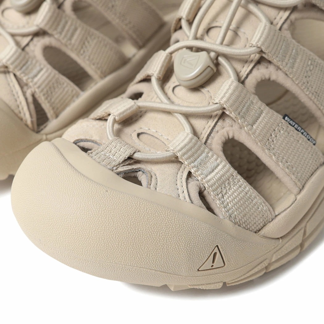 KEEN キーン ウィメンズ ニューポート レトロ シューズ サンダル スニーカー W NEWPORT H2 MONOCHROME/SAFARI ( アウトドア ベージュ レデ KEEN キーン ウィメンズ ニューポート レトロ シューズ サンダル スニーカー W NEWPORT H2 MONOCHROME/SAFARI ( アウトドア ベージュ レデ