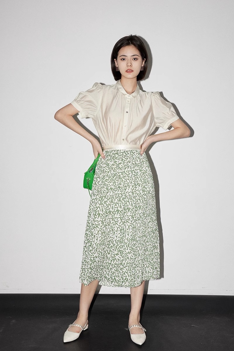 サマー シフォン シャツ 個性的 トップス シャツ ブラウス 袖あり 半袖 襟付き 大人可愛い きれいめ シンプル カジュアル 大人 上品 おしゃれ お洒落 大人可愛い 大人女子 こなれ感 ラブリー