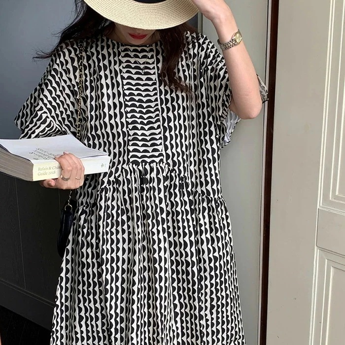 【20点セット】ワンピース レディース フレア袖 夏 半袖 幾何柄 ロングワンピース 五分袖 クルーネック Aライン リゾート 総柄 涼しい ワンピ ロングワンピ 大きいサイズ 夏服 ミモレ丈 エスニ