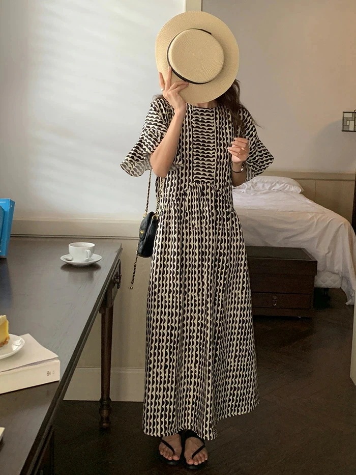 【20点セット】ワンピース レディース フレア袖 夏 半袖 幾何柄 ロングワンピース 五分袖 クルーネック Aライン リゾート 総柄 涼しい ワンピ ロングワンピ 大きいサイズ 夏服 ミモレ丈 エスニ