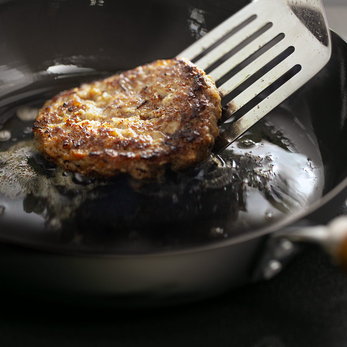 鉄フライパン 26cm 煌鉄 窒化加工 日本製 IH対応 ガス火対応 炒め鍋 いため鍋 フライパン 鉄のフライパン 26センチ 鉄製 空焼き不要 油引き不要 鉄製フライパン 鉄製調理器具 鉄フライパン 26cm 煌鉄 窒化加工 日本製 IH対応 ガス火対応 炒め鍋 いため鍋 フライパン 鉄のフライパン 26センチ 鉄製 空焼き不要 油引き不要 鉄製フライパン 鉄製調理器具