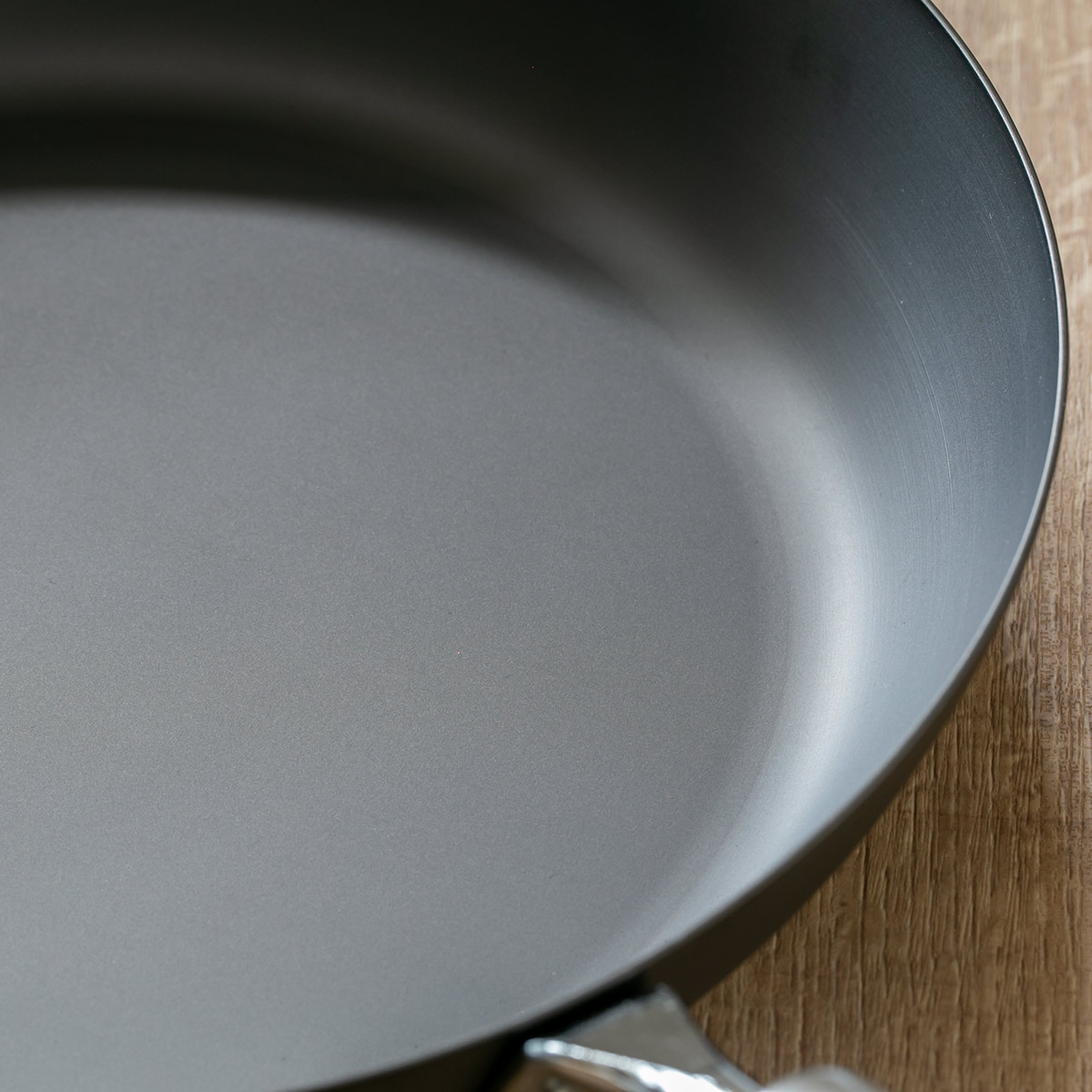 鉄フライパン 26cm 煌鉄 窒化加工 日本製 IH対応 ガス火対応 炒め鍋 いため鍋 フライパン 鉄のフライパン 26センチ 鉄製 空焼き不要 油引き不要 鉄製フライパン 鉄製調理器具 鉄フライパン 26cm 煌鉄 窒化加工 日本製 IH対応 ガス火対応 炒め鍋 いため鍋 フライパン 鉄のフライパン 26センチ 鉄製 空焼き不要 油引き不要 鉄製フライパン 鉄製調理器具