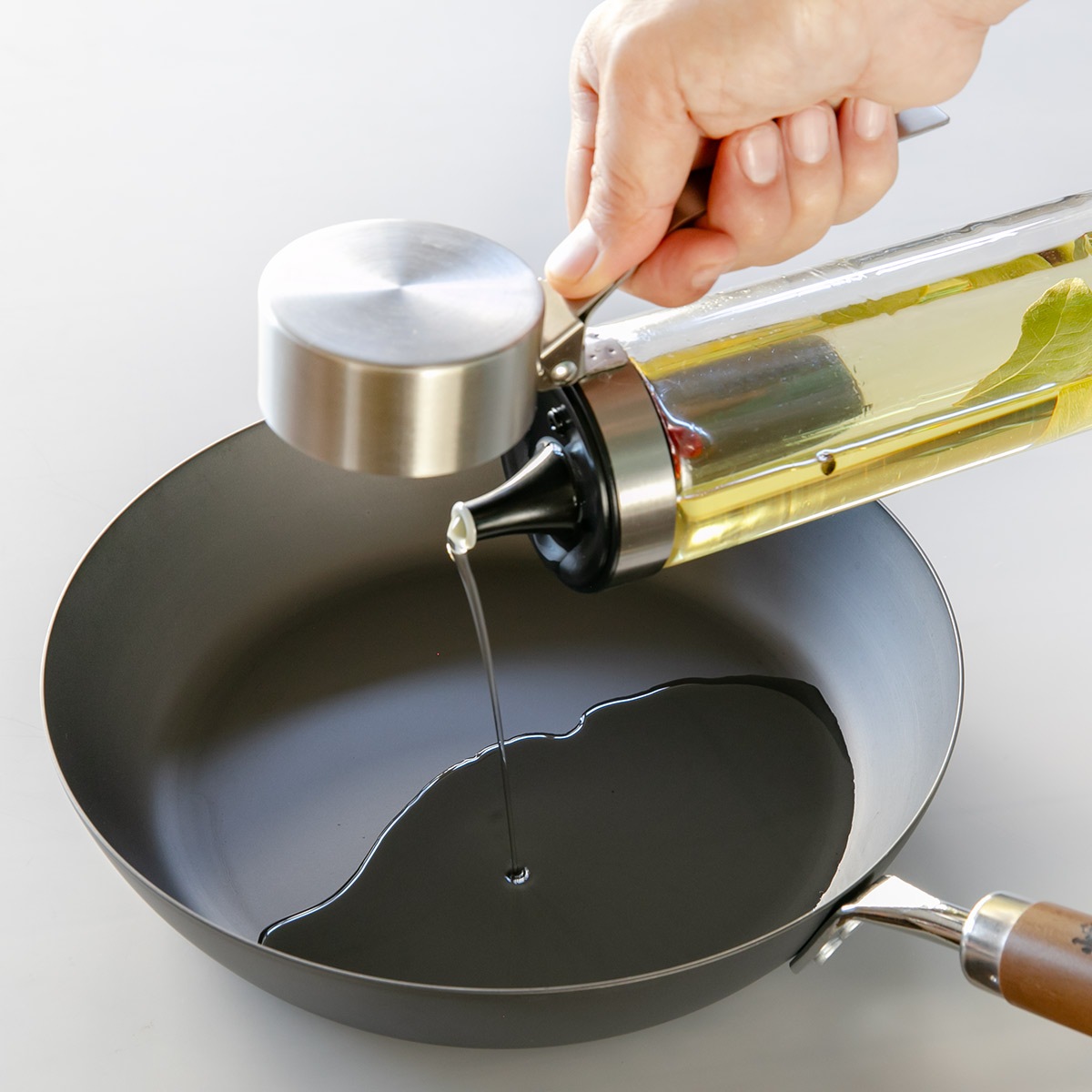 鉄フライパン 26cm 煌鉄 窒化加工 日本製 IH対応 ガス火対応 炒め鍋 いため鍋 フライパン 鉄のフライパン 26センチ 鉄製 空焼き不要 油引き不要 鉄製フライパン 鉄製調理器具 鉄フライパン 26cm 煌鉄 窒化加工 日本製 IH対応 ガス火対応 炒め鍋 いため鍋 フライパン 鉄のフライパン 26センチ 鉄製 空焼き不要 油引き不要 鉄製フライパン 鉄製調理器具