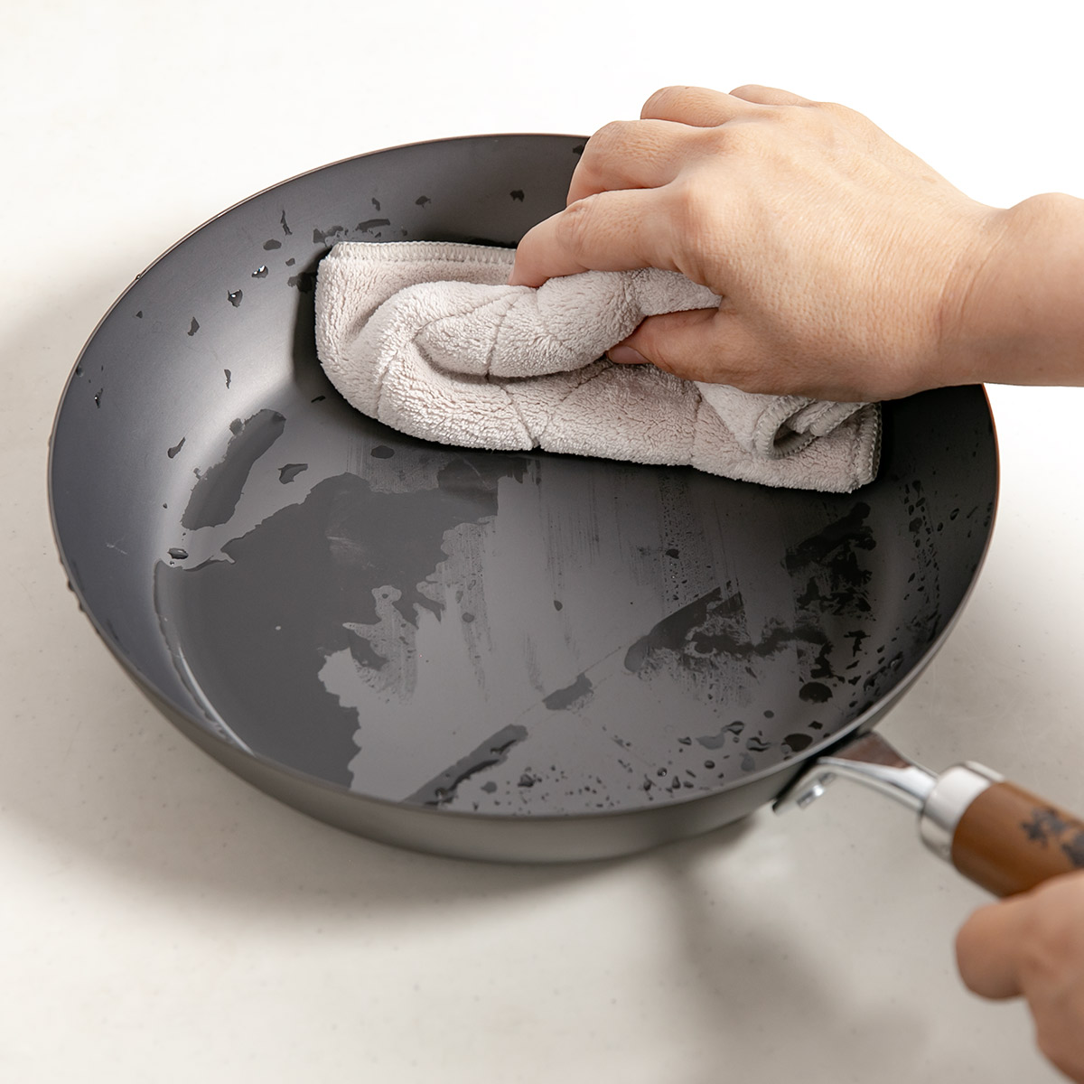 鉄フライパン 26cm 煌鉄 窒化加工 日本製 IH対応 ガス火対応 炒め鍋 いため鍋 フライパン 鉄のフライパン 26センチ 鉄製 空焼き不要 油引き不要 鉄製フライパン 鉄製調理器具 鉄フライパン 26cm 煌鉄 窒化加工 日本製 IH対応 ガス火対応 炒め鍋 いため鍋 フライパン 鉄のフライパン 26センチ 鉄製 空焼き不要 油引き不要 鉄製フライパン 鉄製調理器具