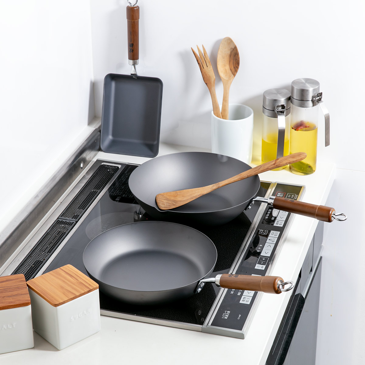 鉄フライパン 26cm 煌鉄 窒化加工 日本製 IH対応 ガス火対応 炒め鍋 いため鍋 フライパン 鉄のフライパン 26センチ 鉄製 空焼き不要 油引き不要 鉄製フライパン 鉄製調理器具 鉄フライパン 26cm 煌鉄 窒化加工 日本製 IH対応 ガス火対応 炒め鍋 いため鍋 フライパン 鉄のフライパン 26センチ 鉄製 空焼き不要 油引き不要 鉄製フライパン 鉄製調理器具