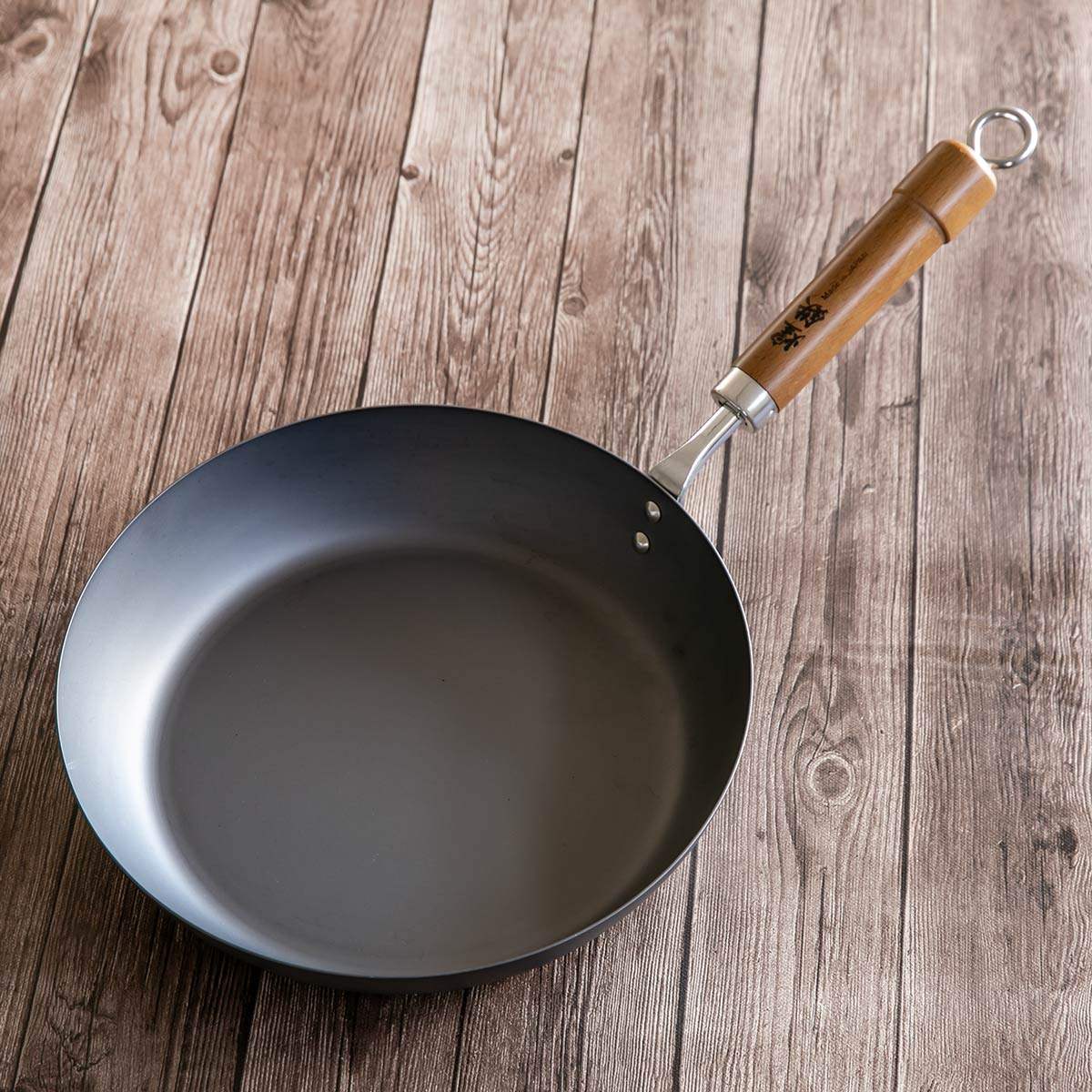 鉄フライパン 26cm 煌鉄 窒化加工 日本製 IH対応 ガス火対応 炒め鍋 いため鍋 フライパン 鉄のフライパン 26センチ 鉄製 空焼き不要 油引き不要 鉄製フライパン 鉄製調理器具 鉄フライパン 26cm 煌鉄 窒化加工 日本製 IH対応 ガス火対応 炒め鍋 いため鍋 フライパン 鉄のフライパン 26センチ 鉄製 空焼き不要 油引き不要 鉄製フライパン 鉄製調理器具