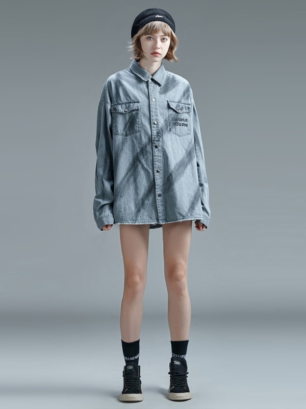 トレンドのグレーのダメージデニム長袖シャツ レディース 薄手 ヒップホッププリント ワークシャツ ジャケット ゆったり トレンドのグレーのダメージデニム長袖シャツ レディース 薄手 ヒップホッププリント ワークシャツ ジャケット ゆったり