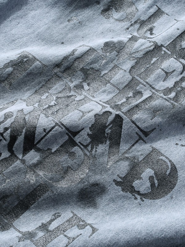 トレンドのグレーのダメージデニム長袖シャツ レディース 薄手 ヒップホッププリント ワークシャツ ジャケット ゆったり トレンドのグレーのダメージデニム長袖シャツ レディース 薄手 ヒップホッププリント ワークシャツ ジャケット ゆったり