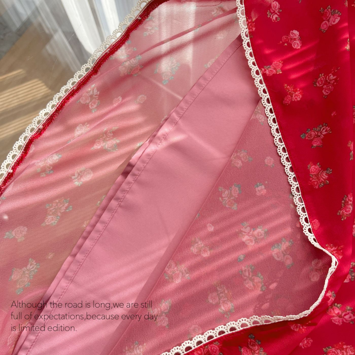 【急速出荷】日さくらんぼの赤いワンピース女性レトロな雰囲気に包まれたヒップスカートフレンチ花柄スカート 【急速出荷】日さくらんぼの赤いワンピース女性レトロな雰囲気に包まれたヒップスカートフレンチ花柄スカート