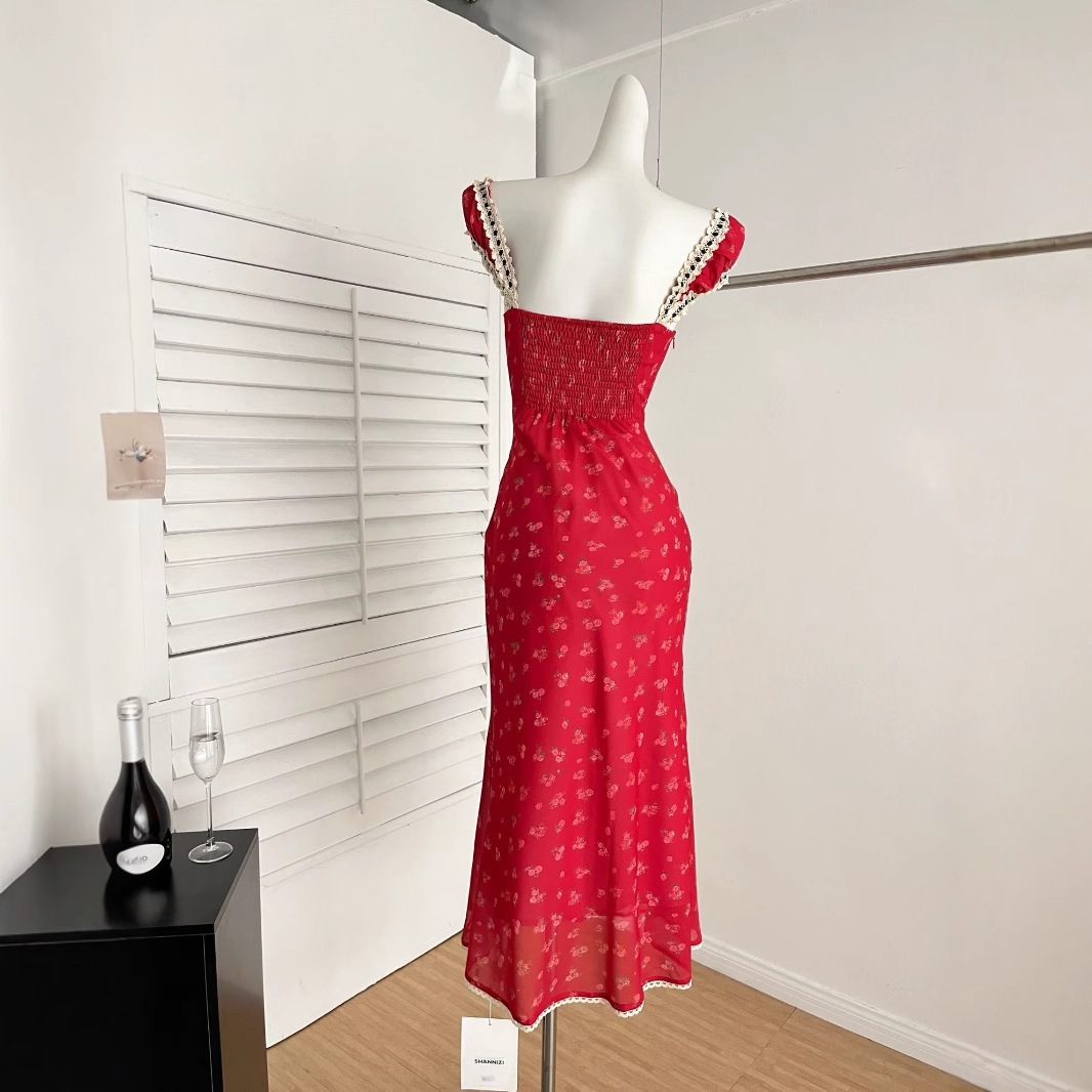 【急速出荷】日さくらんぼの赤いワンピース女性レトロな雰囲気に包まれたヒップスカートフレンチ花柄スカート 【急速出荷】日さくらんぼの赤いワンピース女性レトロな雰囲気に包まれたヒップスカートフレンチ花柄スカート