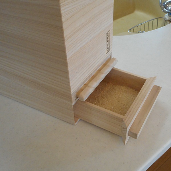 米びつ 計量機能付き 桐製 20kg 1合計量 米櫃 こめびつ ライスボックス ライスストッカー おすすめ 20kg用 20キロ 桐 和風 桐製米びつ お米 収納 保存 ストッカー キッチン 米びつ 計量機能付き 桐製 20kg 1合計量 米櫃 こめびつ ライスボックス ライスストッカー おすすめ 20kg用 20キロ 桐 和風 桐製米びつ お米 収納 保存 ストッカー キッチン