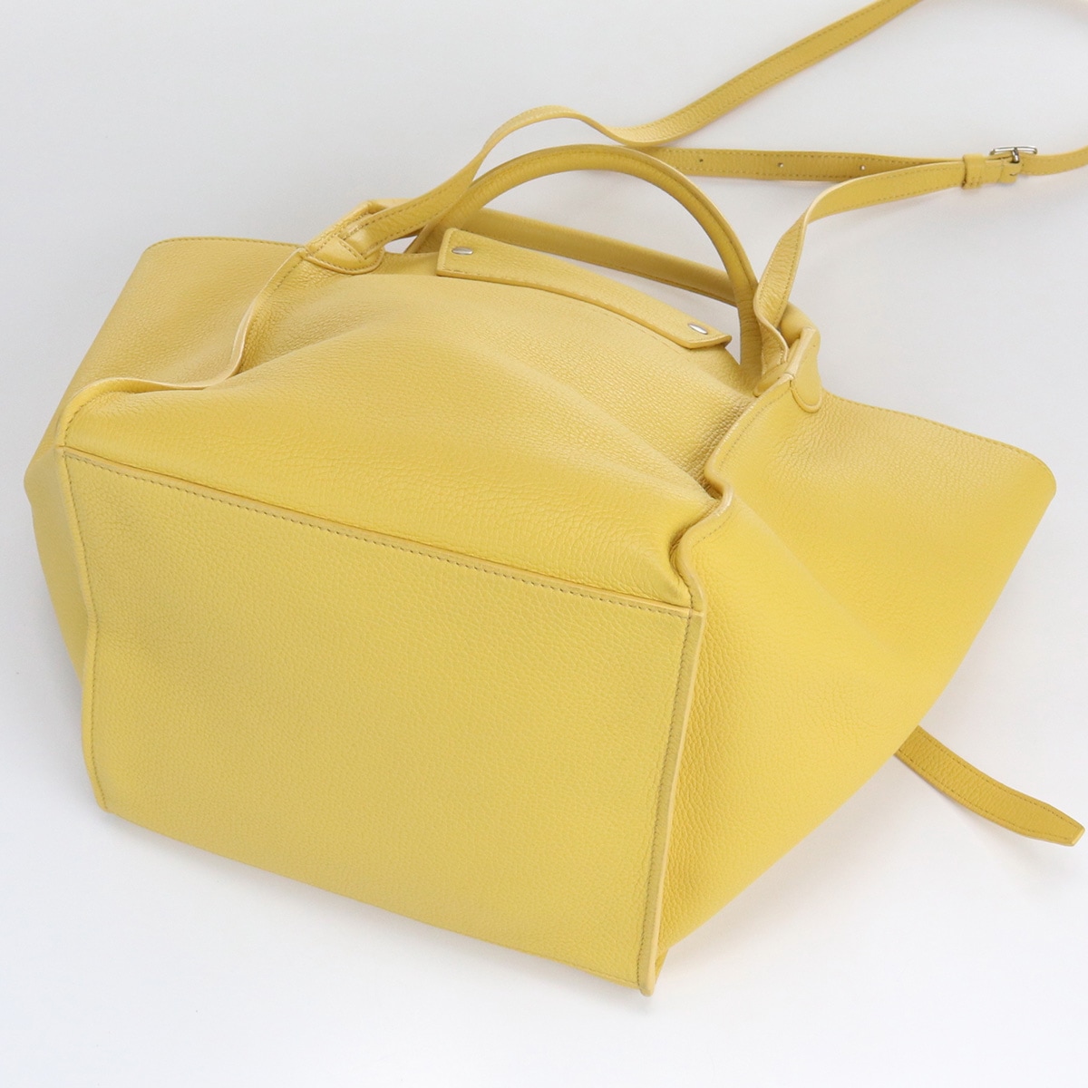 ビッグバッグスモール 105000 CE54307 ハンドバッグ レザー/ビッグバッグ スモール イエロー【中古】 レディース ビッグバッグスモール 105000 CE54307 ハンドバッグ レザー/ビッグバッグ スモール イエロー【中古】 レディース