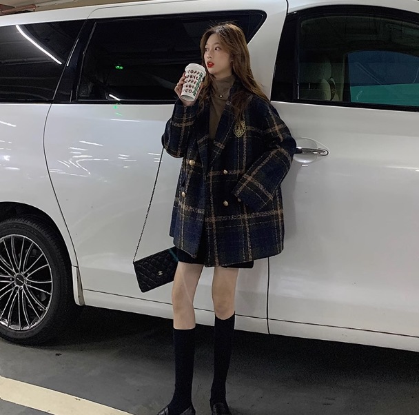 アウター コート ミディアム丈 袖あり 長袖 ラグランスリーブ 襟付き デザイン ボタン ダブルブレスト 美ライン ニュアンス 装飾 かわいい 大人可愛い きれいめ シンプル カジュアル 大人 上品