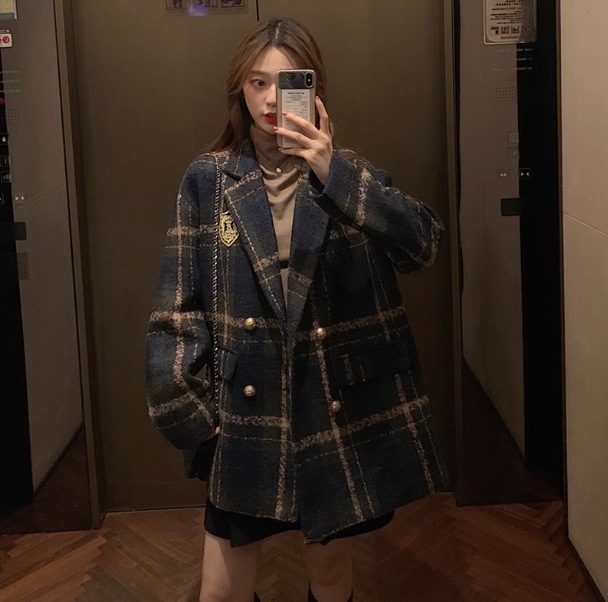 アウター コート ミディアム丈 袖あり 長袖 ラグランスリーブ 襟付き デザイン ボタン ダブルブレスト 美ライン ニュアンス 装飾 かわいい 大人可愛い きれいめ シンプル カジュアル 大人 上品