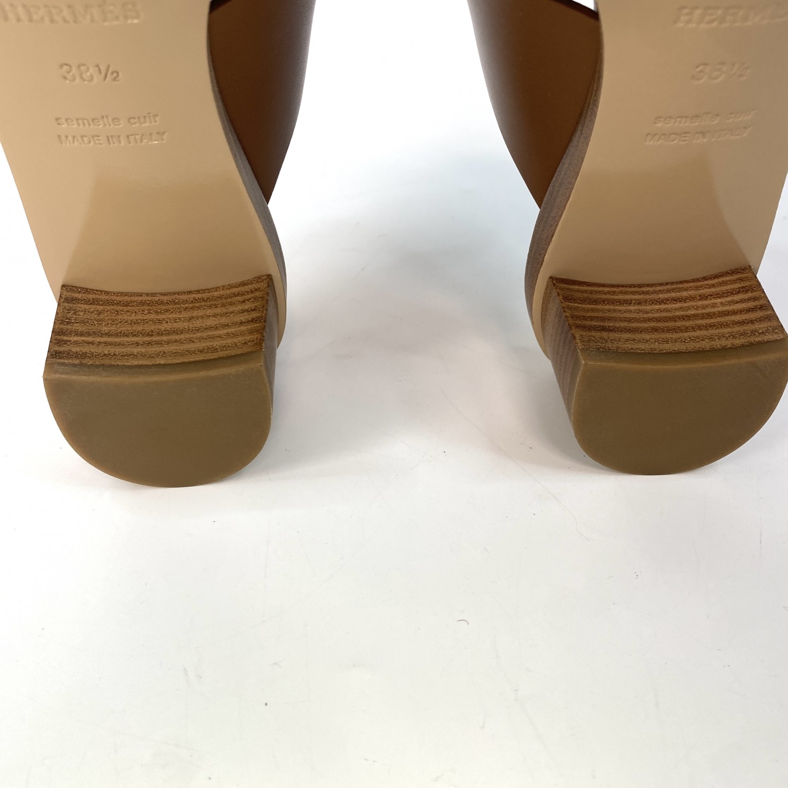 未使用 エルメス HERMES レディース パリサンダル ヴォー キャメル 38 1/2 未使用 エルメス HERMES レディース パリサンダル ヴォー キャメル 38 1/2