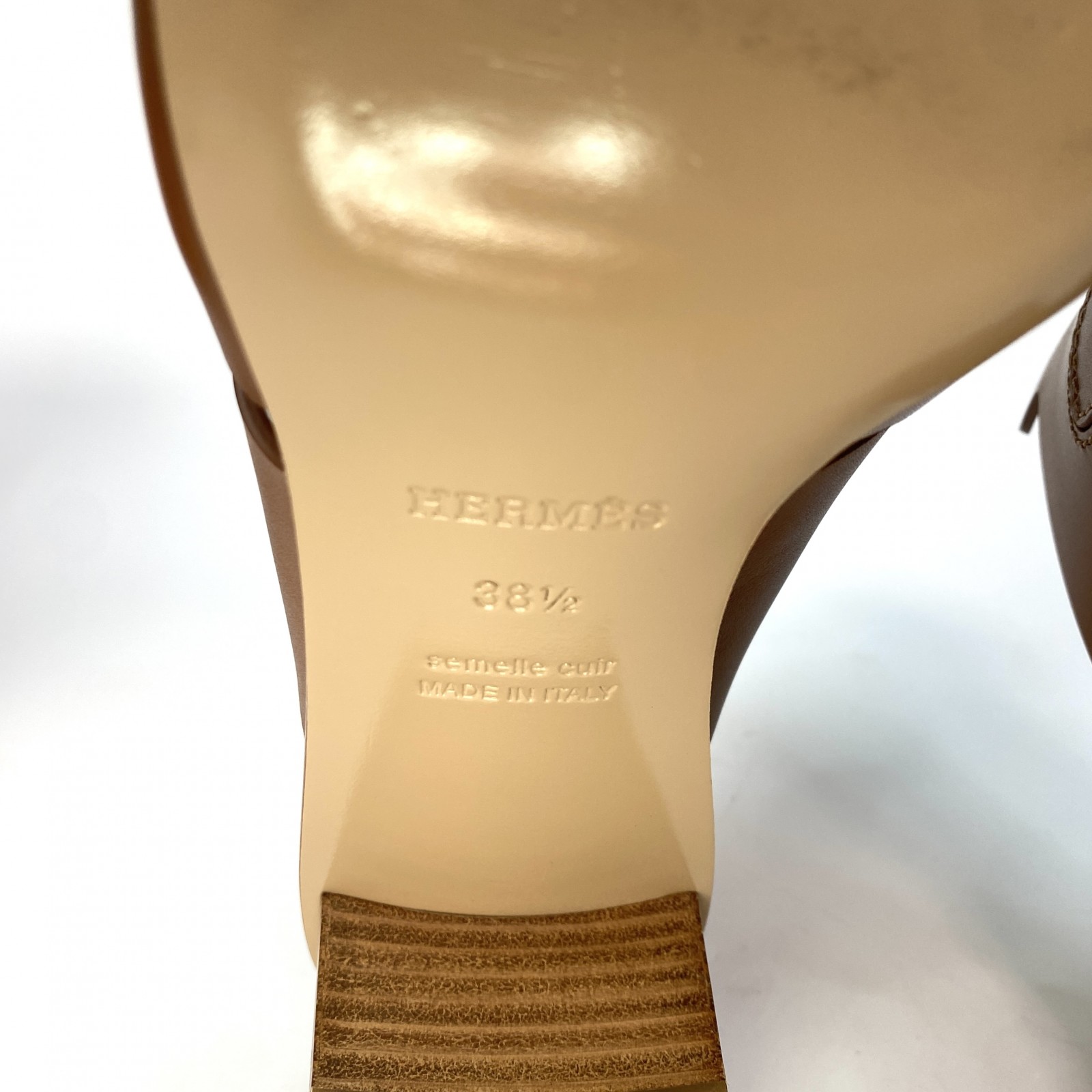 未使用 エルメス HERMES レディース パリサンダル ヴォー キャメル 38 1/2 未使用 エルメス HERMES レディース パリサンダル ヴォー キャメル 38 1/2