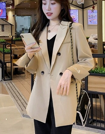 レディース ジャケット アウター 上着 ミドル丈 7分袖 長袖 折り返し袖 おしゃれ裏地 襟付き ワイド 刺繍 大人可愛い きれいめ シンプル カジュアル 上品 おしゃれ かっこいい こなれ感 ラフ レディース ジャケット アウター 上着 ミドル丈 7分袖 長袖 折り返し袖 おしゃれ裏地 襟付き ワイド 刺繍 大人可愛い きれいめ シンプル カジュアル 上品 おしゃれ かっこいい こなれ感 ラフ