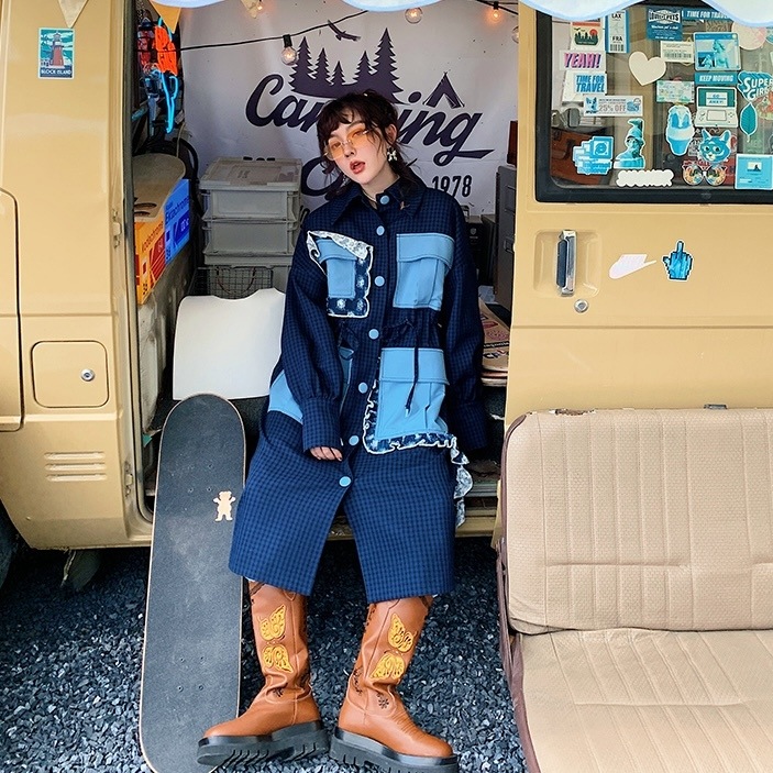 個性的 デザインビッグポケット レディース コート ロングコート ミディアム丈 長袖 襟付き 角襟 ボタンダウン ストレート レース フリル ポケット 綿 かわいい シンプル おしゃれ レトロ 主役級