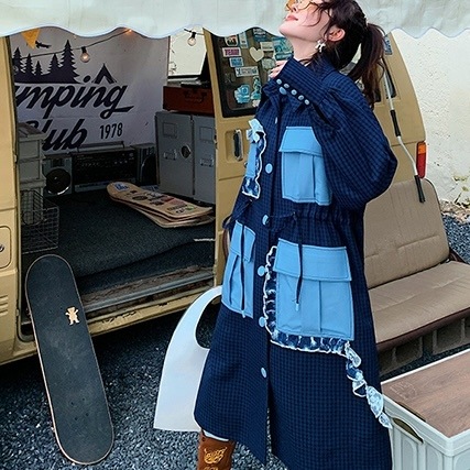 個性的 デザインビッグポケット レディース コート ロングコート ミディアム丈 長袖 襟付き 角襟 ボタンダウン ストレート レース フリル ポケット 綿 かわいい シンプル おしゃれ レトロ 主役級