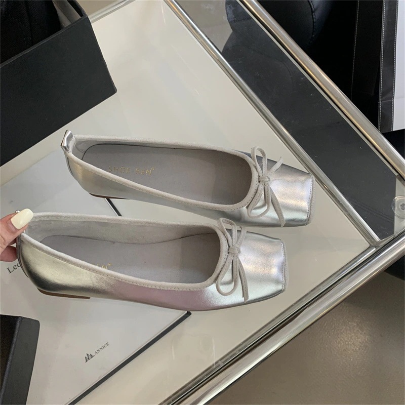 【1つ買うと1つ無料】【メガ割 】24新作 大人気 美脚 フラットシューズ スクエア靴 パンプス レディース 韓国ファッション セクシー 気質 かわいい 蝶結び化粧ポーチ-大容量 【1つ買うと1つ無料】【メガ割 】24新作 大人気 美脚 フラットシューズ スクエア靴 パンプス レディース 韓国ファッション セクシー 気質 かわいい 蝶結び化粧ポーチ-大容量