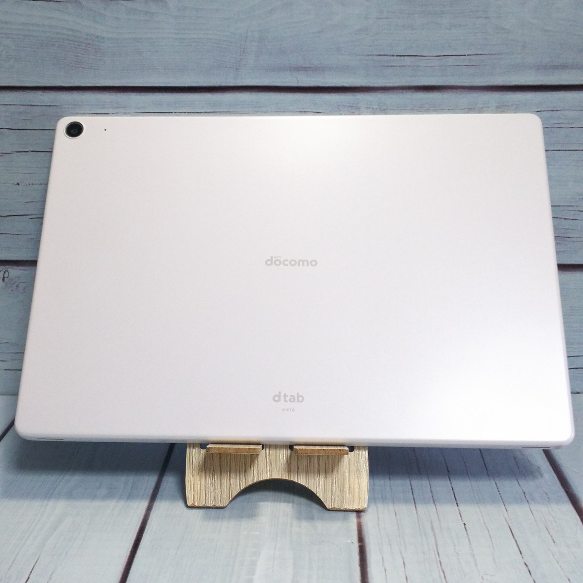 【送料無料】docomo dtab d-41A SHARP Androidタブレット ホワイト 本体 白ロム SIMロック解除済み SIMフリー 515175